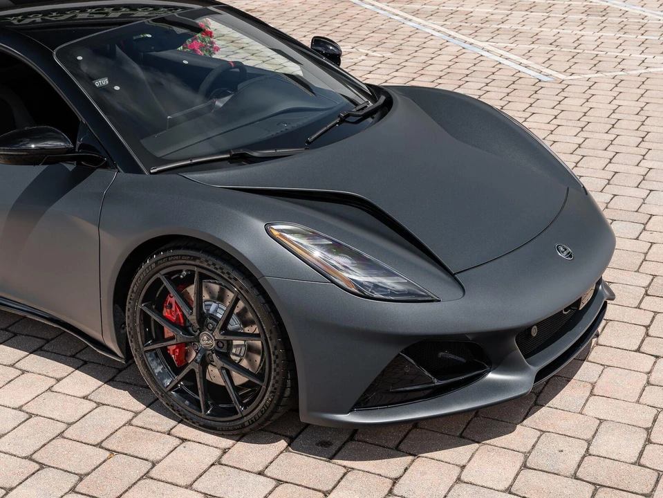 2026 Lotus Emira - Image 24 of 31