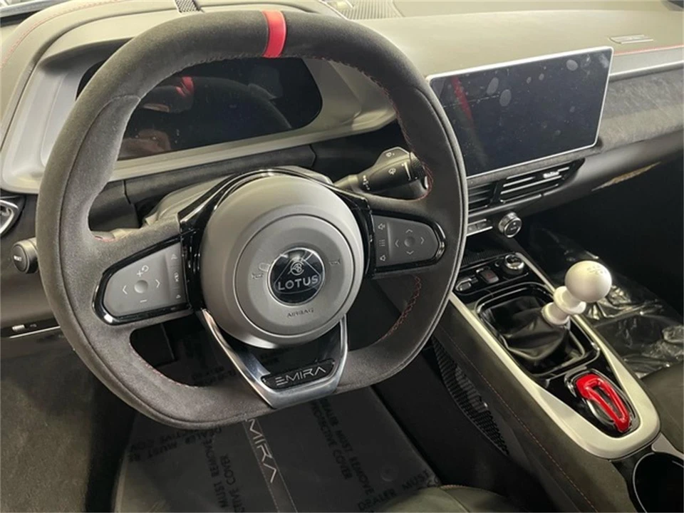 2026 Lotus Emira - Image 26 of 31