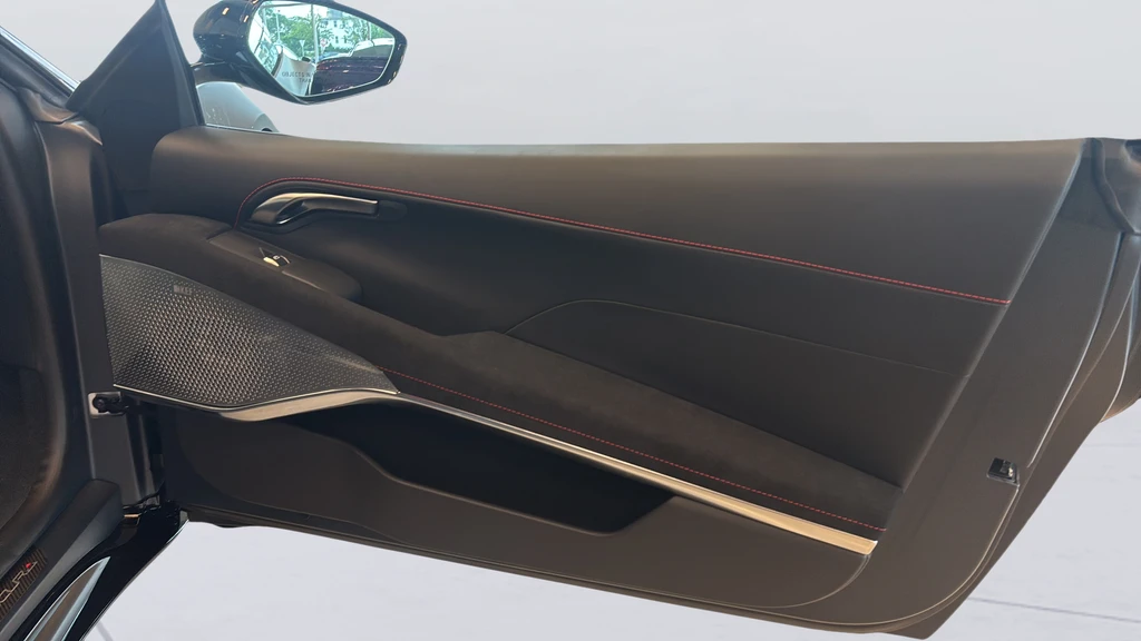 2026 Lotus Emira - Image 20 of 23