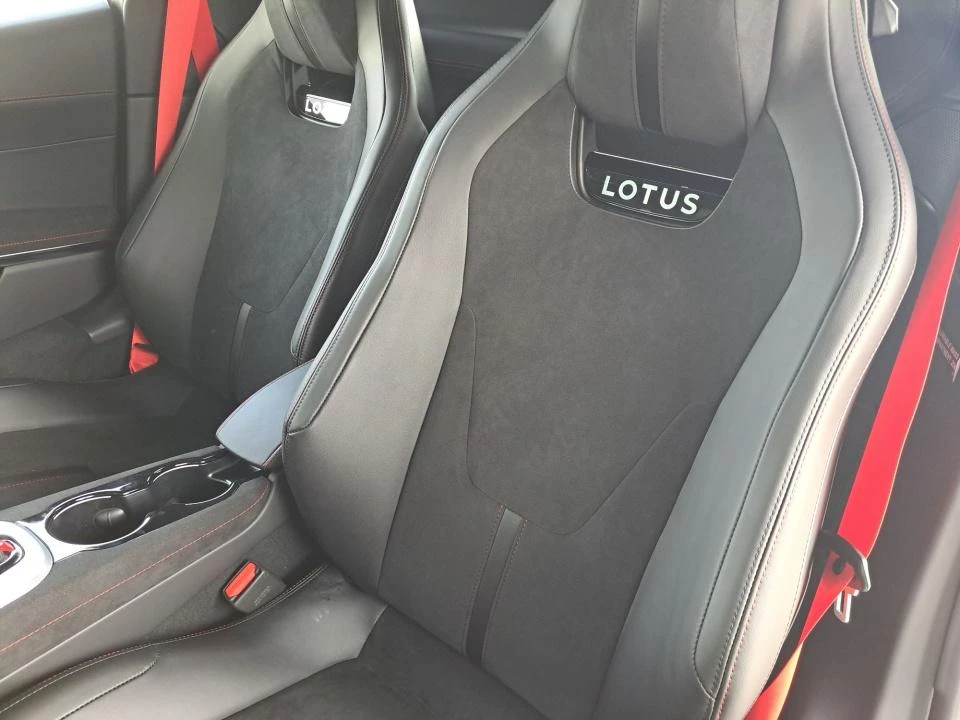 2026 Lotus Emira - Image 11 of 31