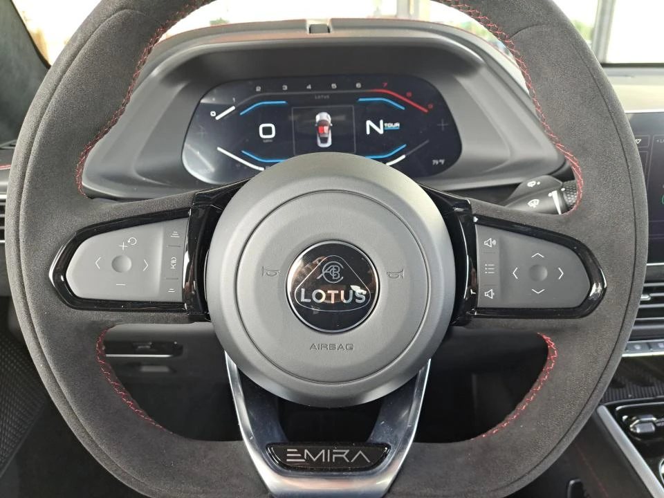2026 Lotus Emira - Image 26 of 31