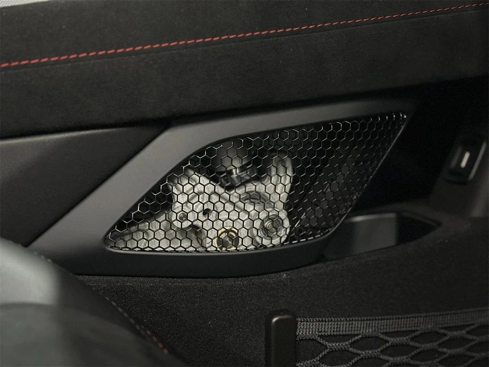 2026 Lotus Emira - Image 23 of 31
