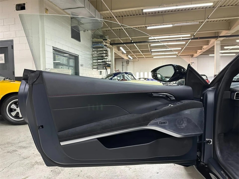2026 Lotus Emira - Image 30 of 31