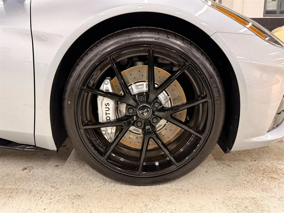 2026 Lotus Emira - Image 23 of 26
