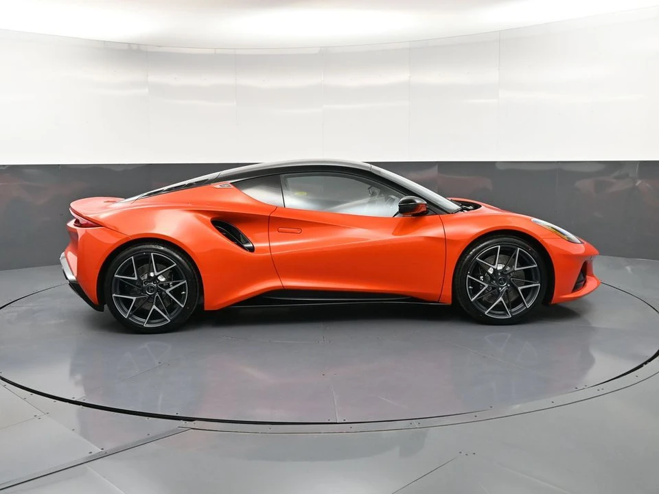 2026 Lotus Emira - Image 9 of 31