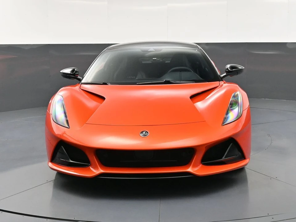 2026 Lotus Emira - Image 11 of 31