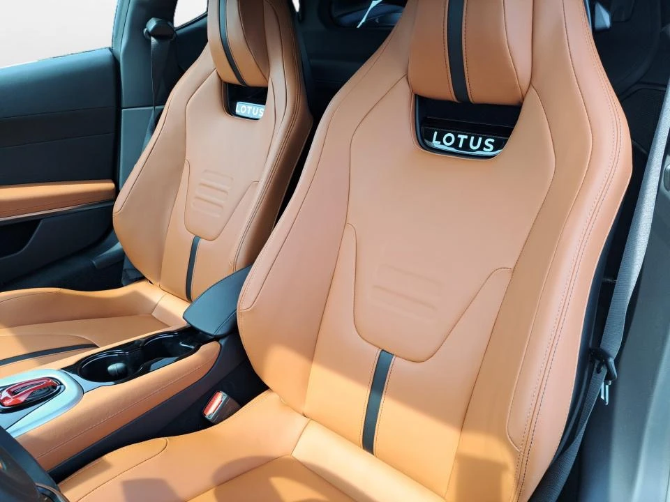 2026 Lotus Emira - Image 11 of 31