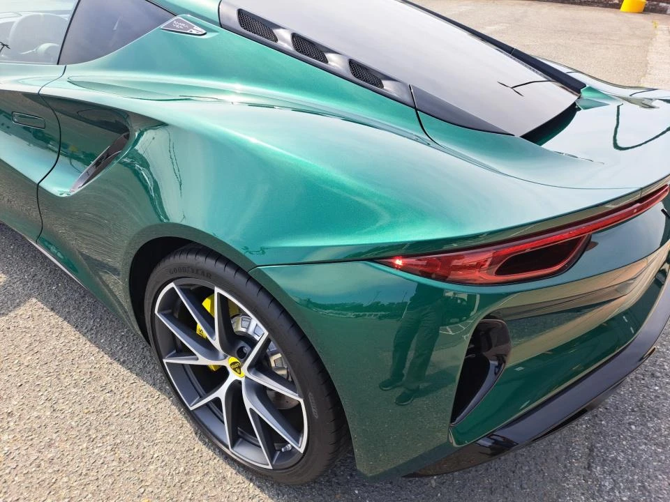 2026 Lotus Emira - Image 20 of 31
