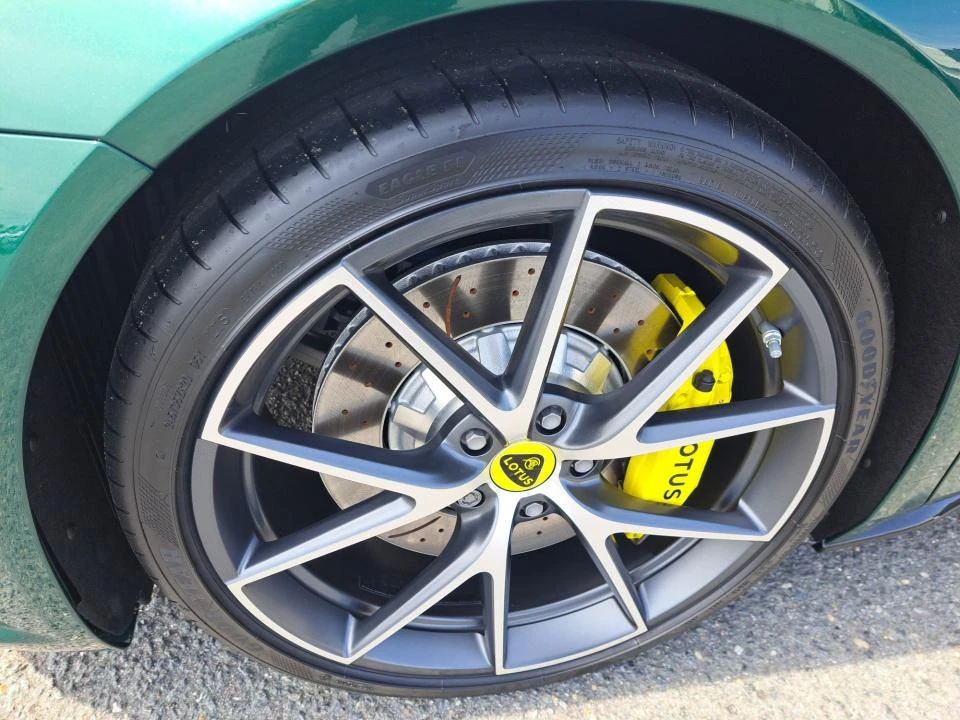 2026 Lotus Emira - Image 22 of 31