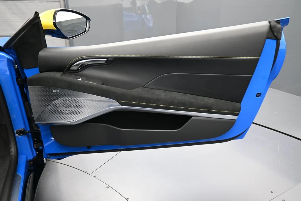 2026 Lotus Emira - Image 25 of 31