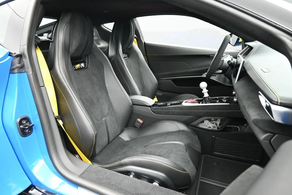 2026 Lotus Emira - Image 27 of 31