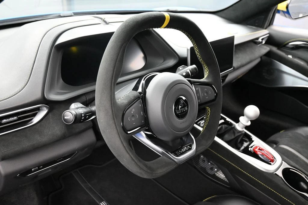 2026 Lotus Emira - Image 18 of 31