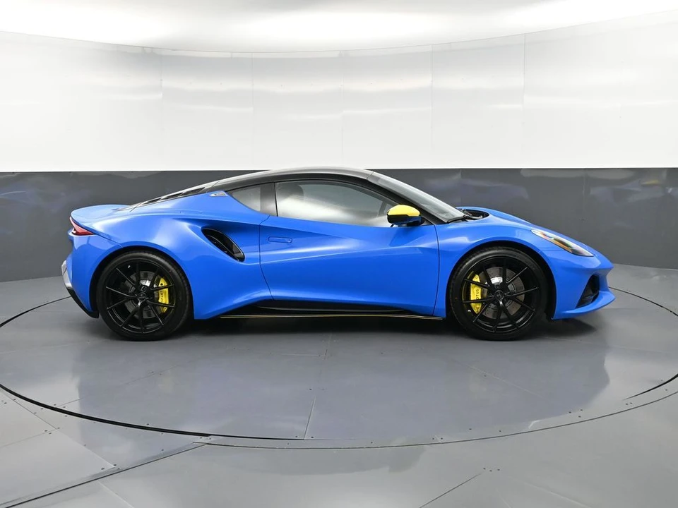 2026 Lotus Emira - Image 9 of 31