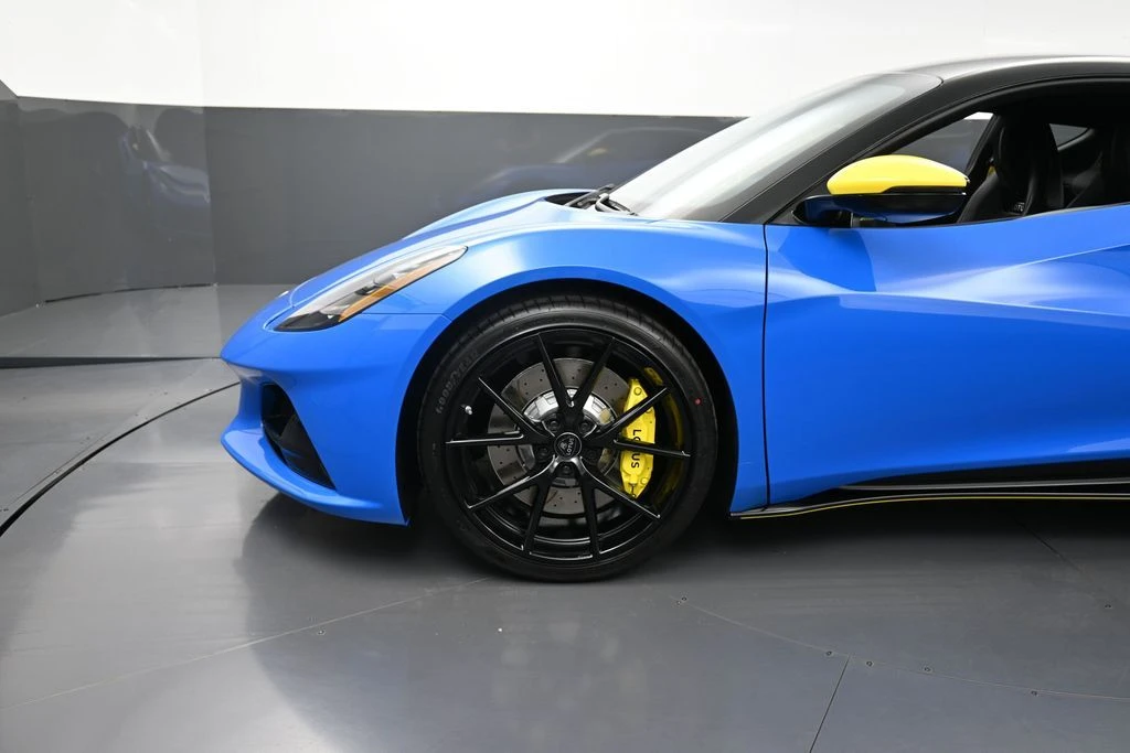 2026 Lotus Emira - Image 12 of 31