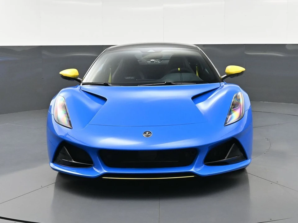 2026 Lotus Emira - Image 11 of 31