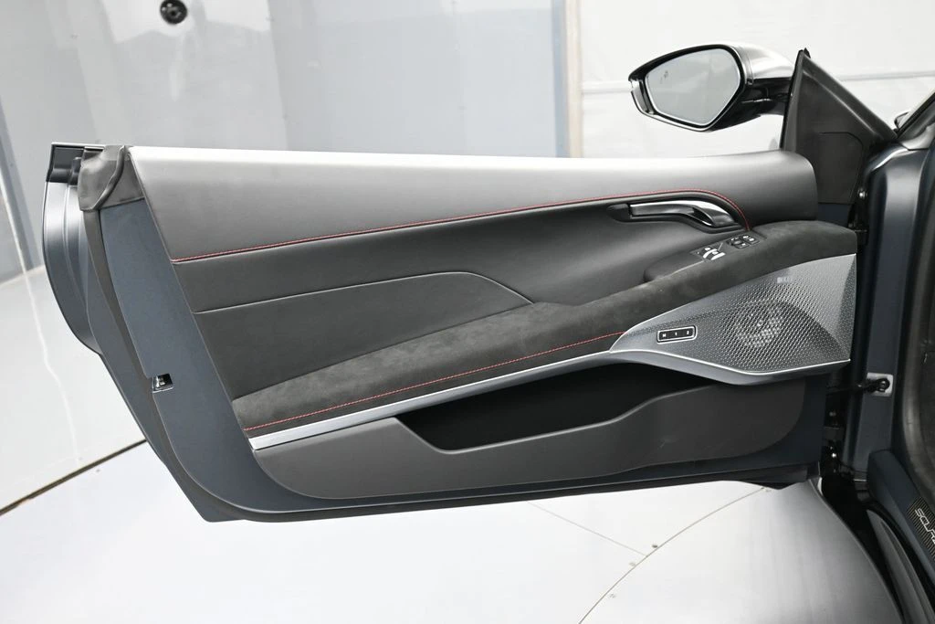 2026 Lotus Emira - Image 16 of 31