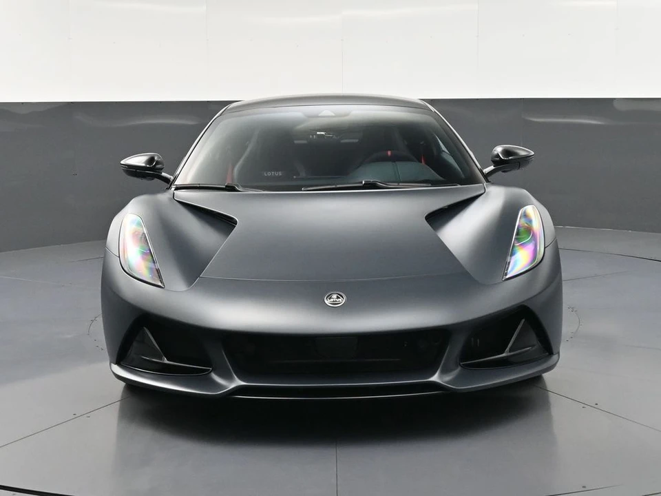 2026 Lotus Emira - Image 11 of 31