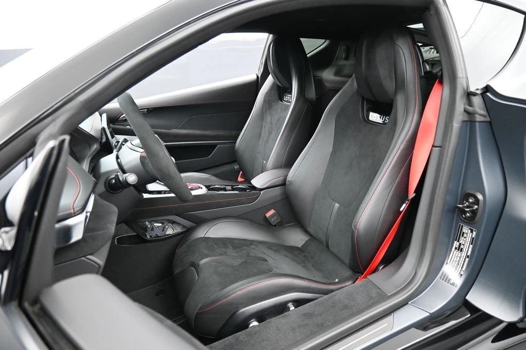 2026 Lotus Emira - Image 5 of 31
