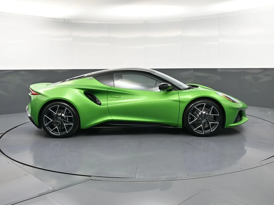 2026 Lotus Emira - Image 9 of 31