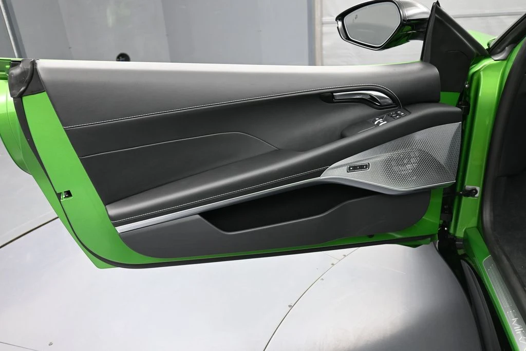 2026 Lotus Emira - Image 16 of 31