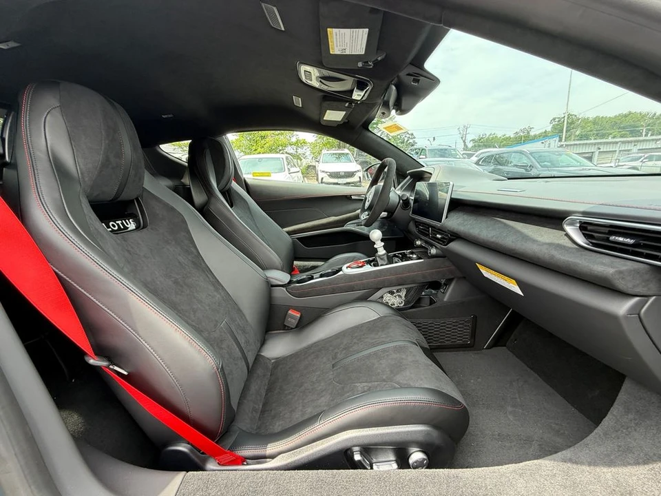 2026 Lotus Emira - Image 25 of 26