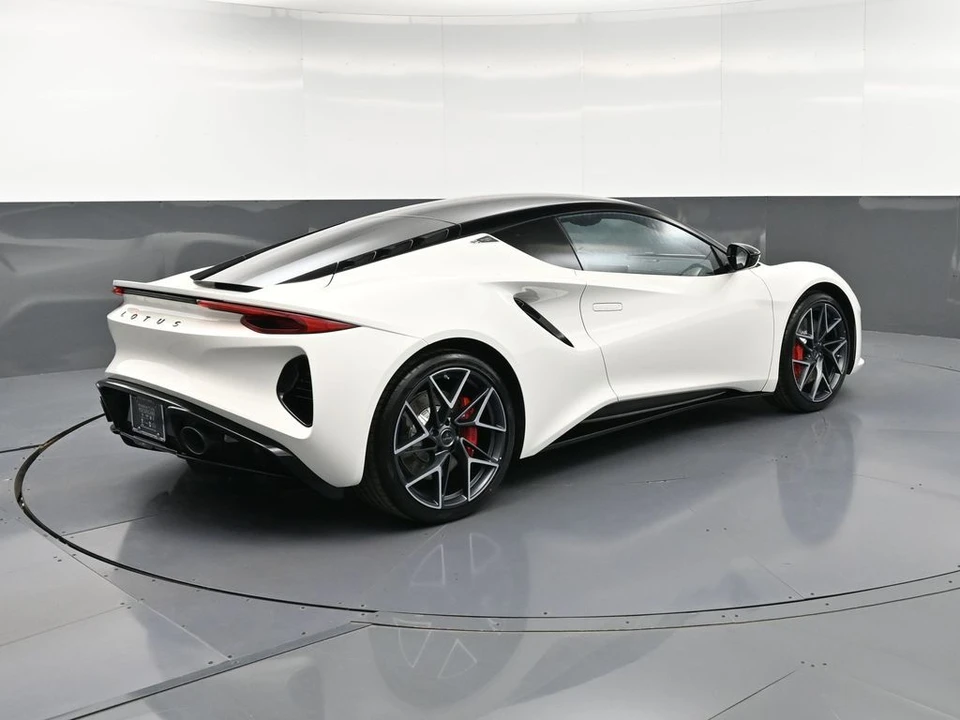 2026 Lotus Emira - Image 8 of 31