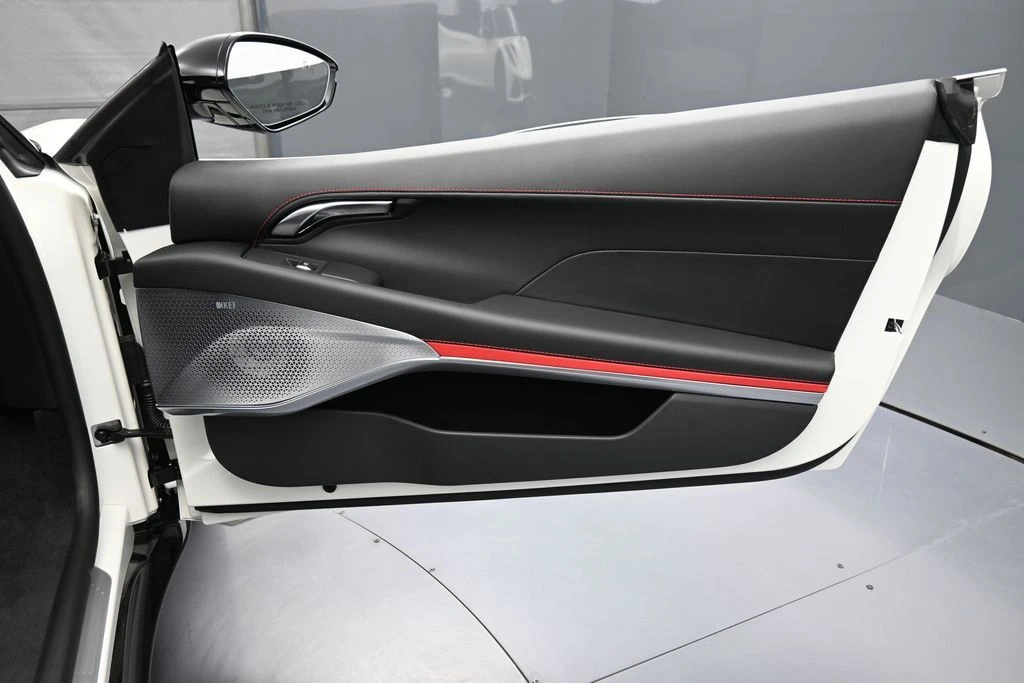 2026 Lotus Emira - Image 24 of 31