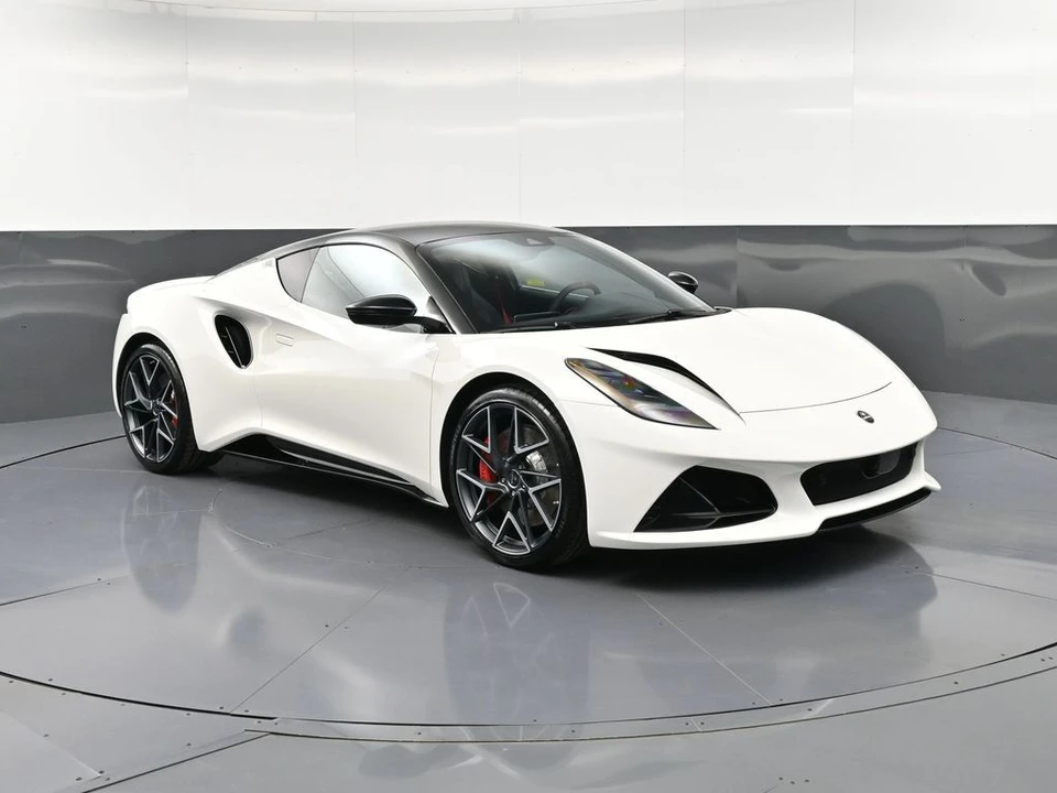 2026 Lotus Emira - Image 10 of 31