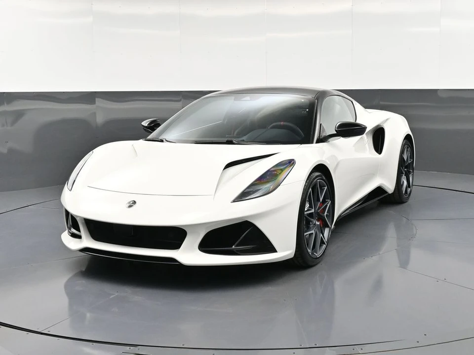 2026 Lotus Emira - Image 6 of 31