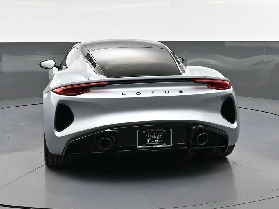 2026 Lotus Emira - Image 7 of 31