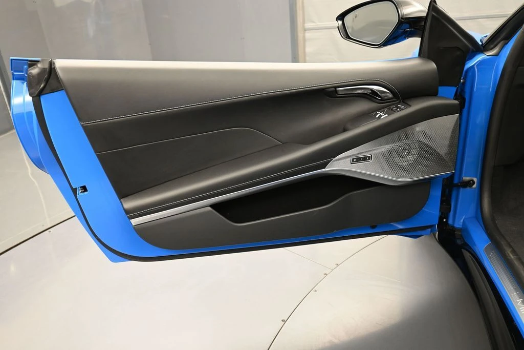 2026 Lotus Emira - Image 16 of 31
