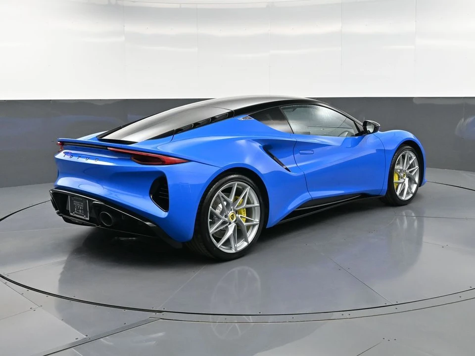 2026 Lotus Emira - Image 8 of 31