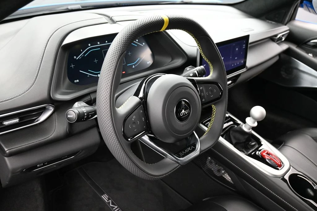 2026 Lotus Emira - Image 17 of 31