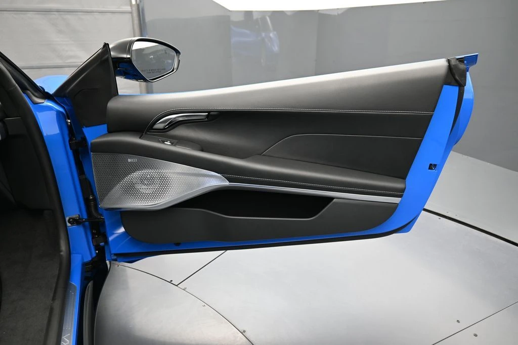 2026 Lotus Emira - Image 24 of 31