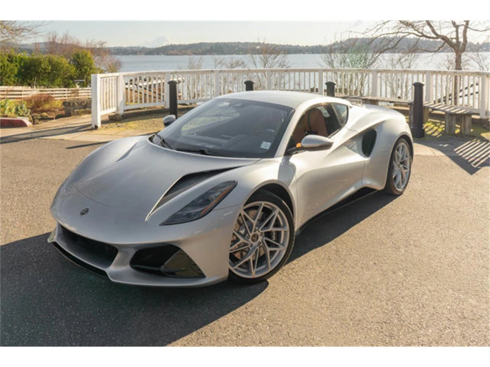 2026 Lotus Emira - Image 29 of 30