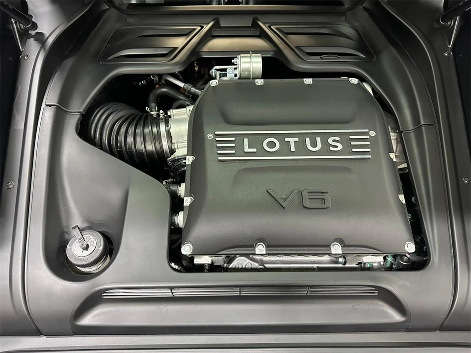 2026 Lotus Emira - Image 29 of 31