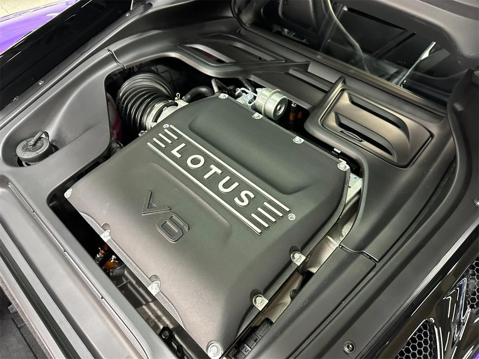 2026 Lotus Emira - Image 28 of 31