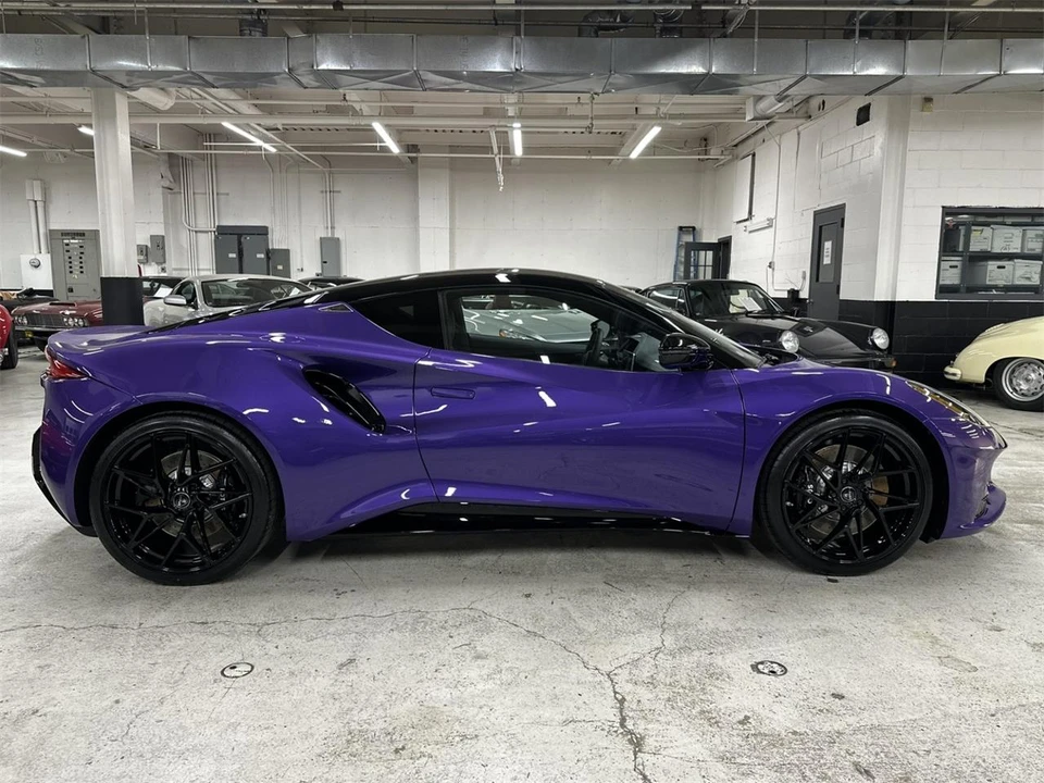 2026 Lotus Emira - Image 8 of 31