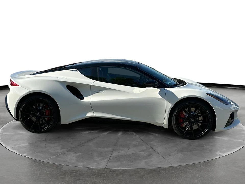 2026 Lotus Emira - Image 7 of 29