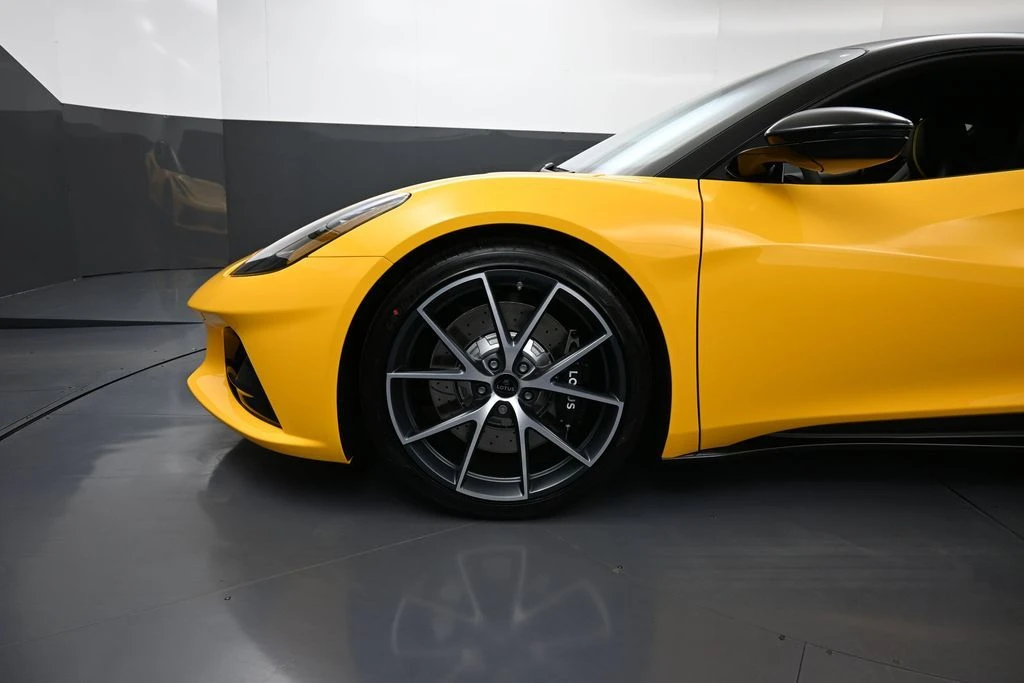 2026 Lotus Emira - Image 12 of 31