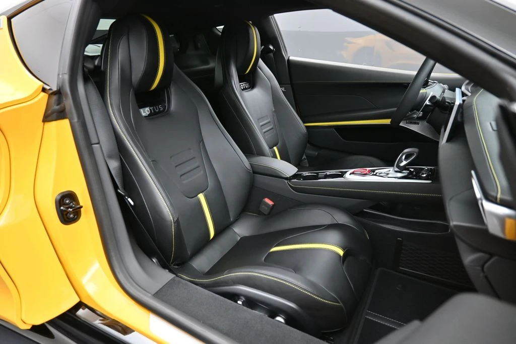 2026 Lotus Emira - Image 24 of 31