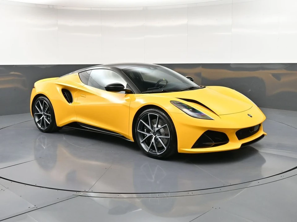 2026 Lotus Emira - Image 10 of 31