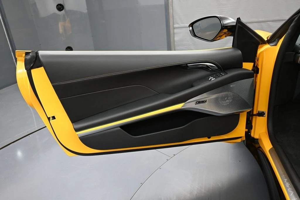2026 Lotus Emira - Image 16 of 31