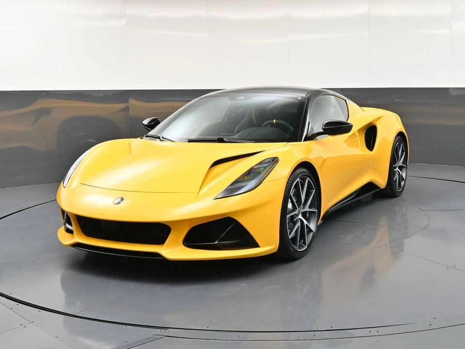 2026 Lotus Emira - Image 6 of 31
