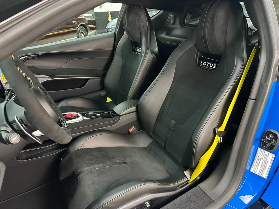 2026 Lotus Emira - Image 12 of 31