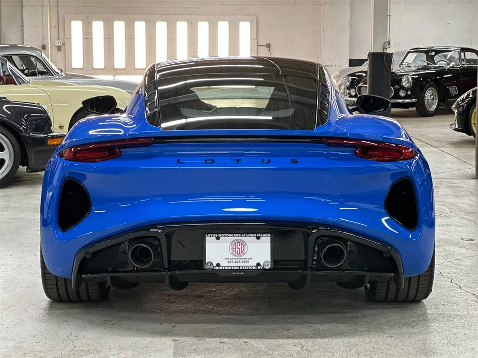 2026 Lotus Emira - Image 5 of 31