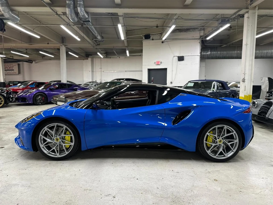 2026 Lotus Emira - Image 7 of 31