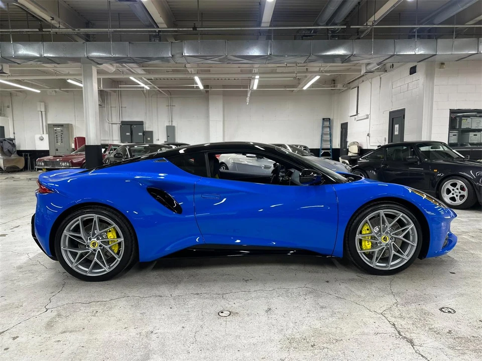 2026 Lotus Emira - Image 8 of 31