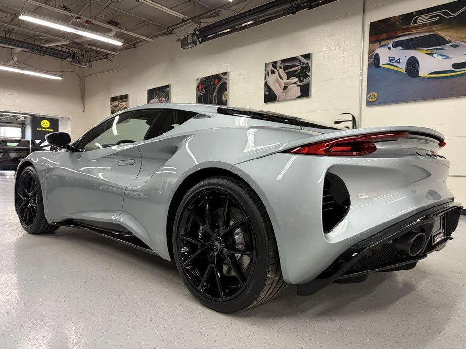2026 Lotus Emira - Image 11 of 31