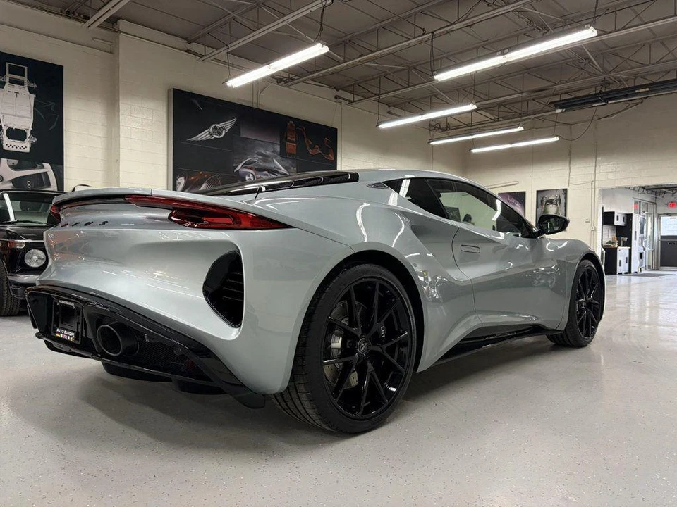 2026 Lotus Emira - Image 17 of 31